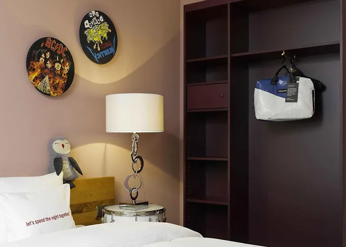 Hotel 25hours The Goldman 4*